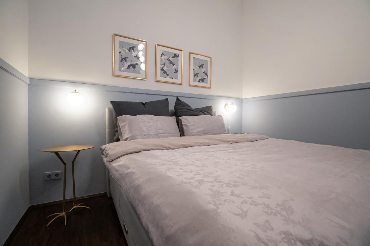 Designer Loft-Ferienwohnung Im Zentrum Mit Tiefgaragen-Parkplatz, Waschmaschine Und Privatterrasse ไลป์ซิก ภายนอก รูปภาพ