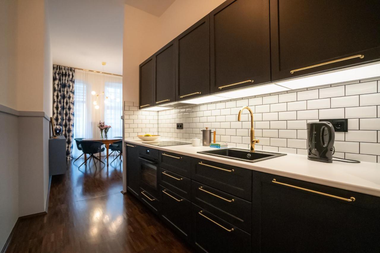 Designer Loft-Ferienwohnung Im Zentrum Mit Tiefgaragen-Parkplatz, Waschmaschine Und Privatterrasse ไลป์ซิก ภายนอก รูปภาพ